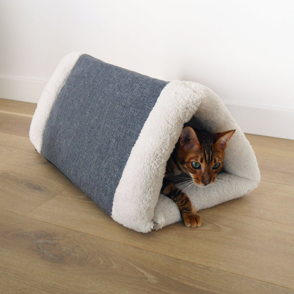 RWC05_Rosewood Snuggle Plush 2-in-1 Cat Comfort Den (55cm)