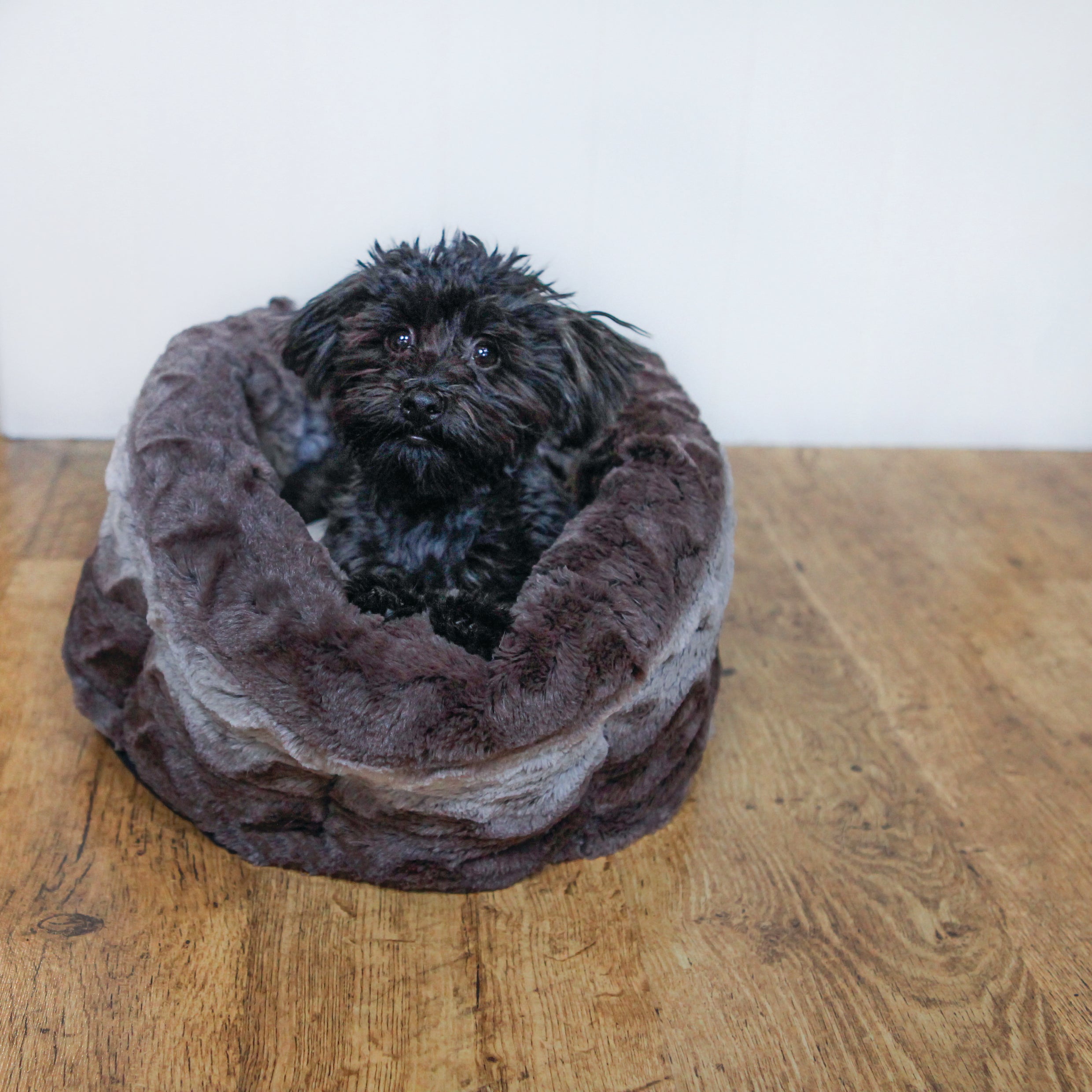 RWD65_Rosewood_Grey & Cream Snuggle Plush Round