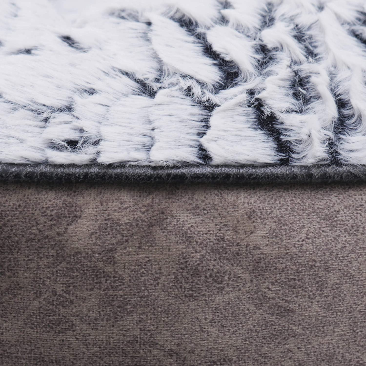 Rosewood_Luxury Fleece Lined Plush Bed